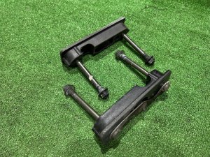 Проставки передние 20511AE000 20510AE030 SUBARU LEGACY LANCASTER