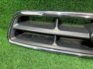Rejilla del radiador SUBARU LEGACY LANCASTER OEM 91121AE260 BHE 2002 SILVER/GREY 1U2