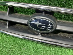 Rejilla del radiador SUBARU LEGACY LANCASTER OEM 91121AE260 BHE 2002 SILVER/GREY 1U2