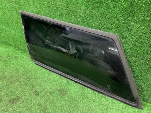 Стекло багажника левое целый молдинг 65210AE260NB SUBARU LEGACY LANCASTER