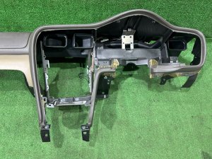 ダッシュボード SUBARU LEGACY LANCASTER OEM 66045AE000DG 66180AE000 BHE BH9 2002 SILVER/GREY 1U2