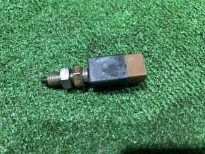 Концевик педали тормоза 83311AA011 SUBARU LEGACY LANCASTER