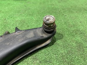 Рычаг передний правый SUBARU LEGACY LANCASTER OEM 20202AE000 BHE 2002 EZ30 AT