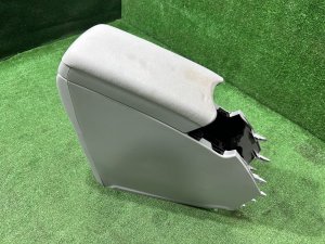 Бардачок подлокотник 58901-47190-G2 TOYOTA PRIUS