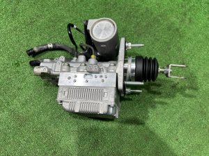 Блок abs 47210-47330 47205-33011 TOYOTA PRIUS