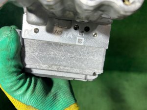 Блок abs TOYOTA PRIUS OEM 47210-47330 47205-33011 ZVW30 2012 2ZRFXE