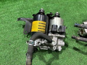 Блок abs TOYOTA PRIUS OEM 47210-47330 47205-33011 ZVW30 2012 2ZRFXE