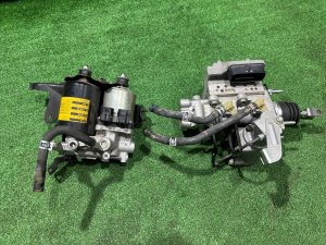 Блок abs TOYOTA PRIUS OEM 47210-47330 47205-33011 ZVW30 2012 2ZRFXE