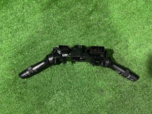 Mando de columna de dirección TOYOTA PRIUS OEM 8414012570 ZVW30 2012 2ZRFXE