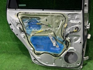 Дверь задняя левая TOYOTA PRIUS OEM 6700447080 ZVW30 2012 SILVER 1F7