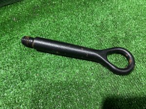 Крюк буксировочный 51961-50041 TOYOTA PRIUS