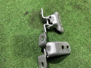 左前门铰链 TOYOTA PRIUS OEM 6871012151 ZVW30 2012 SILVER 1F7