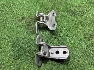 左前门铰链 TOYOTA PRIUS OEM 6871012151 ZVW30 2012 SILVER 1F7