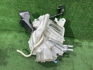 Печка TOYOTA PRIUS OEM 8701047200 ZVW30 2012 2ZRFXE