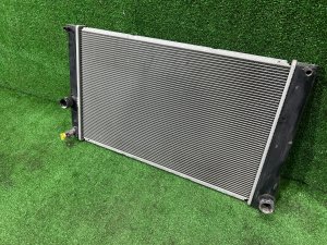 Радиатор двигателя 1640037230 TOYOTA PRIUS