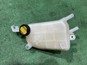 Расширительный бачок 1648028080 TOYOTA PRIUS