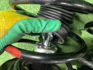 โช้คอัพ передние TOYOTA PRIUS OEM 48510-80573 48520-80293 ZVW30 2012 2ZRFXE