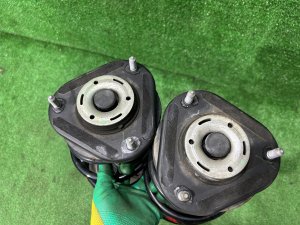 โช้คอัพ передние TOYOTA PRIUS OEM 48510-80573 48520-80293 ZVW30 2012 2ZRFXE