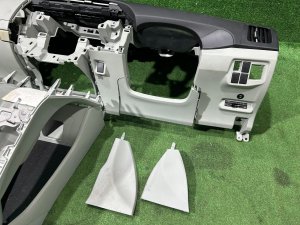 Торпедо рестайлниг TOYOTA PRIUS OEM 55300-47190-C0 ZVW30 2012 SILVER 1F7