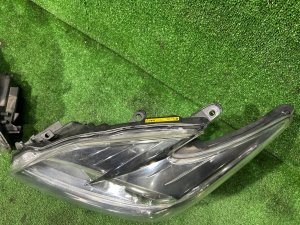 Фары ксенон TOYOTA PRIUS OEM 8114547381 8118547381 ZVW30 2012