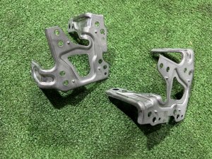 Крепление магнитофона TOYOTA PRIUS OEM 86212-47050 86211-47050 ZVW30 2012