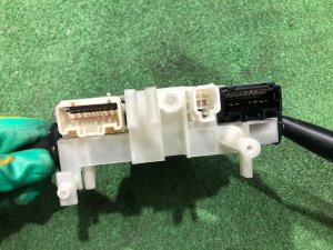 Mando de columna de dirección оптитрон SUBARU LEGACY OEM 83111AE040 BH5 2000 EJ206 AT