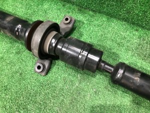 Veio de transmissão целый пыльник! SUBARU LEGACY OEM 27111AE100 BH5 2000 EJ206 AT