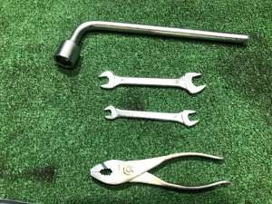 Conjunto de ferramentas SUBARU LEGACY OEM 97010AA020 BH5 2000
