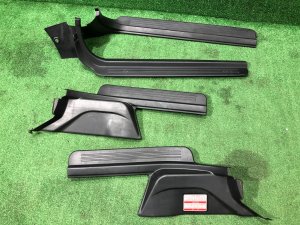 Накладки на пороги черные 94060AE000ML 94060AE010ML 94061AE000ML 94061AE010ML SUBARU LEGACY