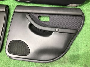 Обшивка дверей SUBARU LEGACY OEM 94210AE660ML 94210AE670ML BH5 2000 BLEU 95H
