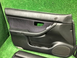 Обшивка дверей SUBARU LEGACY OEM 94210AE660ML 94210AE670ML BH5 2000 BLEU 95H