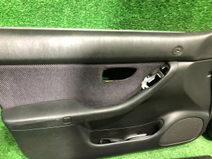 Обшивка дверей SUBARU LEGACY OEM 94210AE660ML 94210AE670ML BH5 2000 BLEU 95H