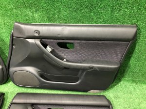Обшивка дверей SUBARU LEGACY OEM 94210AE660ML 94210AE670ML BH5 2000 BLEU 95H