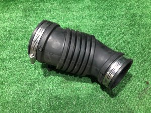 Патрубок воздушного фильтра 46023AC030 SUBARU LEGACY