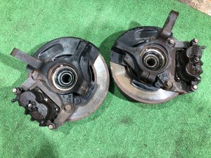 Ступицы передние SUBARU LEGACY OEM 28052AA000 26310AC040 26292AE020 26292AE030 BH5 2000 EJ206 AT