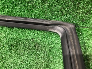 Уплотнитель дверей левый SUBARU LEGACY OEM 63521AE030 BH5 2000 BLEU 95H