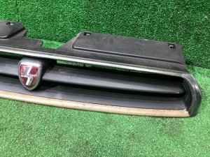 Решетка радиатора SUBARU LEGACY OEM 91061AC201 BD5 1998 White 51E