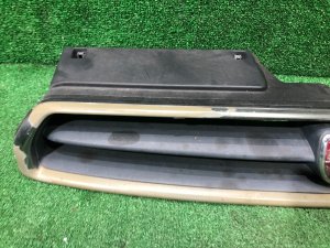 Решетка радиатора SUBARU LEGACY OEM 91061AC201 BD5 1998 White 51E