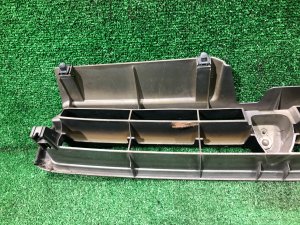 Решетка радиатора SUBARU LEGACY OEM 91061AC201 BD5 1998 White 51E