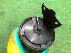 Абсорбер SUBARU LEGACY OEM 42036AA000 BD5 1998 EJ20R