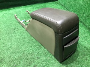 Бардачок подлокотник КОЖА 92111AE010AD SUBARU LEGACY LANCASTER