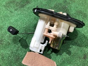 Бензонасос целые трубки 42021AE040 SUBARU LEGACY LANCASTER