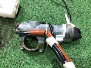 Замок зажигания Комплект замков SUBARU LEGACY LANCASTER OEM 57491AE740 88035AE100 BHE BH9 BH5 2002 SILVER/GREY 1U2