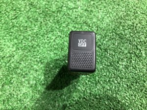 Кнопка VDC 83001AE100 SUBARU LEGACY LANCASTER