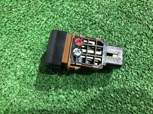 Кнопка VDC SUBARU LEGACY LANCASTER OEM 83001AE100 BHE BH9 BH5 2002 EZ30