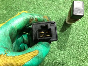 Interruptor do desembaciador dianteiro c реле SUBARU LEGACY LANCASTER OEM 83001AE020 86564AE000 BHE BH9 BH5 2002 EZ30