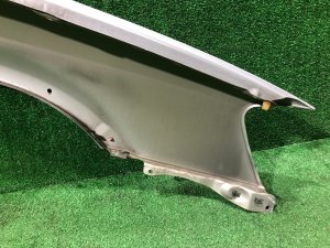 Guarda-lamas dianteiro esquerdo SUBARU LEGACY LANCASTER OEM 57120AE031 BHE BH9 2002 SILVER/GREY 1U2