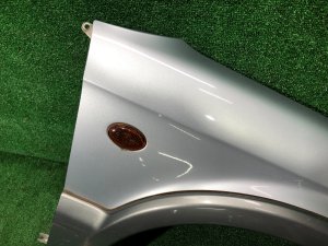 Guarda-lamas dianteiro direito SUBARU LEGACY LANCASTER OEM 57120AE021 BHE BH9 2002 SILVER/GREY 1U2