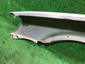 Guarda-lamas dianteiro direito SUBARU LEGACY LANCASTER OEM 57120AE021 BHE BH9 2002 SILVER/GREY 1U2