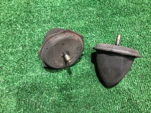 Отбойники рычагов задние SUBARU LEGACY LANCASTER OEM 20501AE010 BHE BH9 2002 EZ30